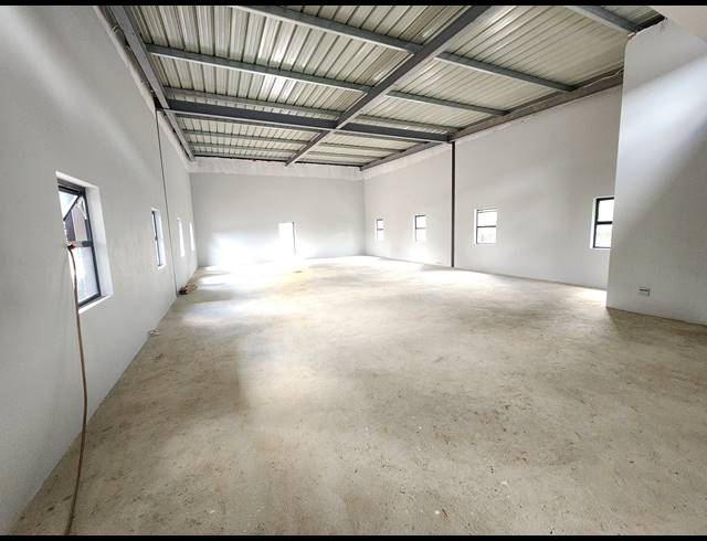 42M² OFFICE TO LET IN ZWARTKOP